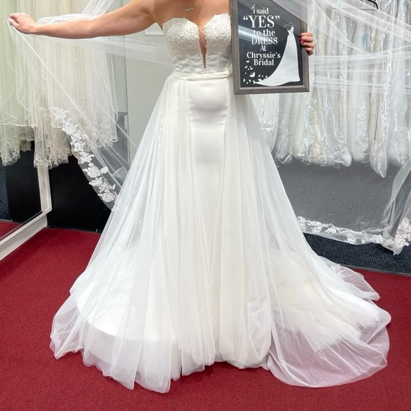 Mikaella Bridal style 2285 gown size 12 never worn, tags still on! - Picture 2 of 6